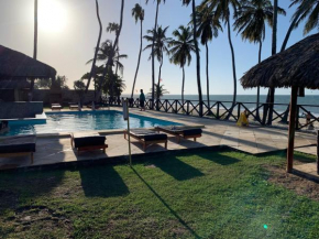 Condomínio com vista para o Mar e Piscina no CUMBUCO- AP 106